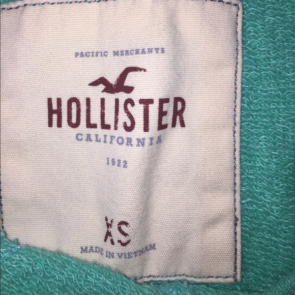 A Hollister crop sweater - Picture 2 of 3